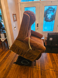 Stand up recliner...very good condition