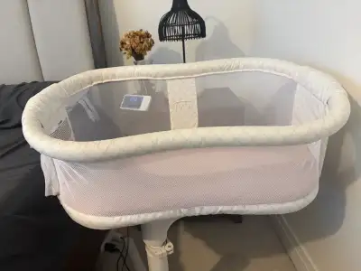 Halo Bassinet, View more