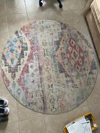 Circular carpet