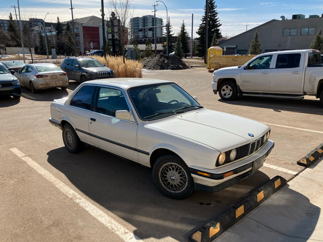 BMW E30 1986 in Cars & Trucks in Edmonton