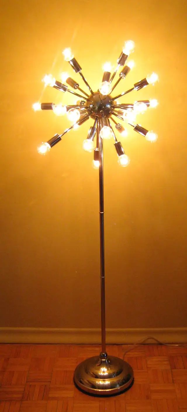 Vintage MCM Polished Chrome Space Age Design Sputnik Floor Lamp in Indoor Lighting & Fans in City of Toronto - Image 4
