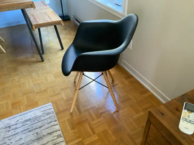 Chaises de cuisine in Chairs & Recliners in City of Montréal - Image 3