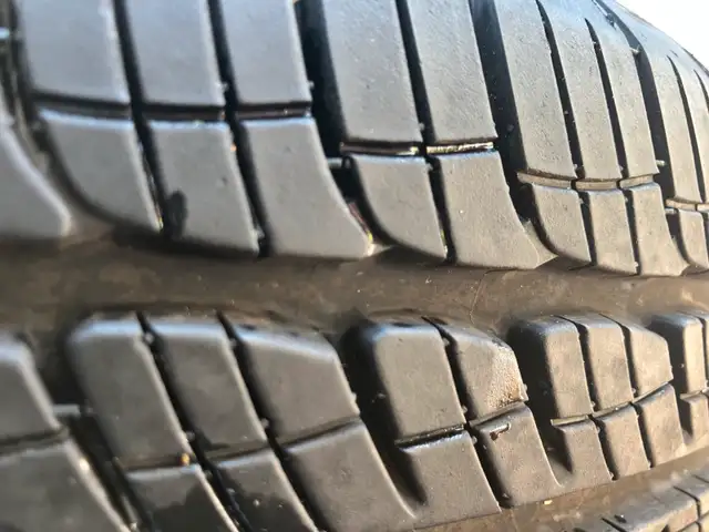 255/55R18 Michelin tires all season on wheels in Tires & Rims in Mississauga / Peel Region - Image 4