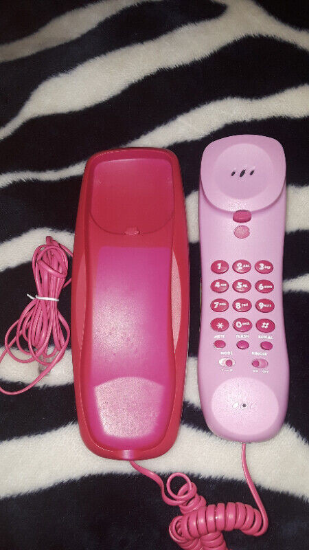 Disney Princess Trim Line Corded Home Phone Land Line $10 in Home Phones & Answering Machines in Moncton - Image 2