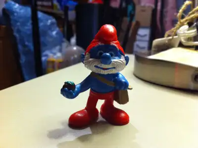 Mint condition. Made in 2010 in Germany in 2010. It is a member of 2010 Smurf Movie I Set.