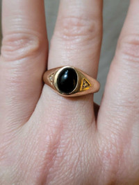 Vintage 10k yellow gold men's ring - onyx & diamonds