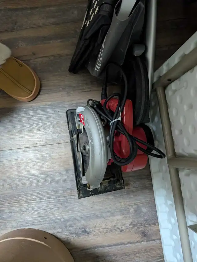 Saw used 1 time in Power Tools in Barrie - Image 3