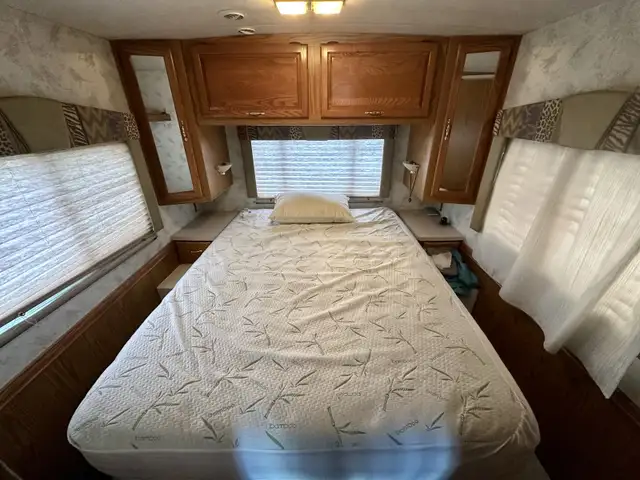 Motorisé classe A Winnebago Itasca Suncruiser 32RQ 1996 – Ford in RVs & Motorhomes in West Island - Image 9