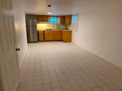 2 bedroom basement in Oakville near Speers rd and kurr st