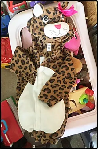 3T/4T Leopard Costume $10 in Costumes in Winnipeg - Image 2