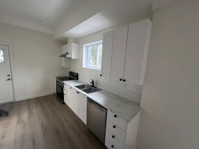 Spacious 1 Bed Corktown  in Long Term Rentals in Hamilton - Image 3