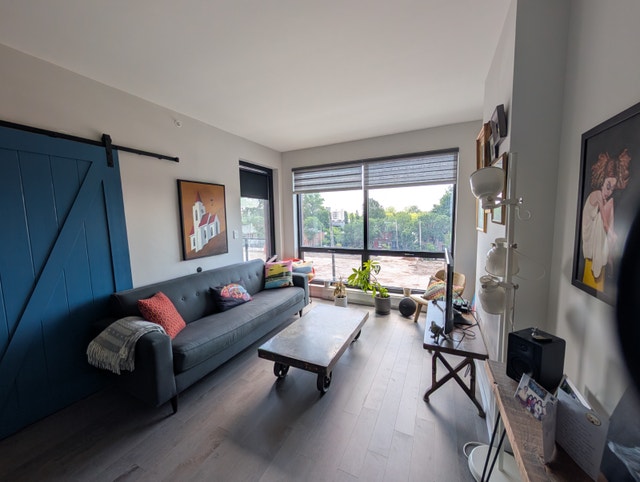 Condo for sale in Point Saint-Charles - with parking spot! — photo 2