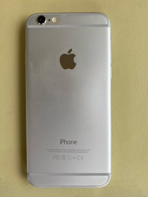 Apple iPhone 6 Unlocked in Cell Phones in Downtown-West End - Image 2