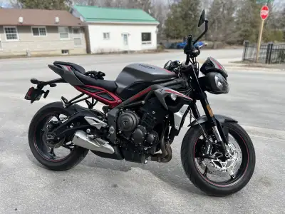 Mint condition, all maintenance done on time. Only had the bike for two seasons. 11,000km on it.