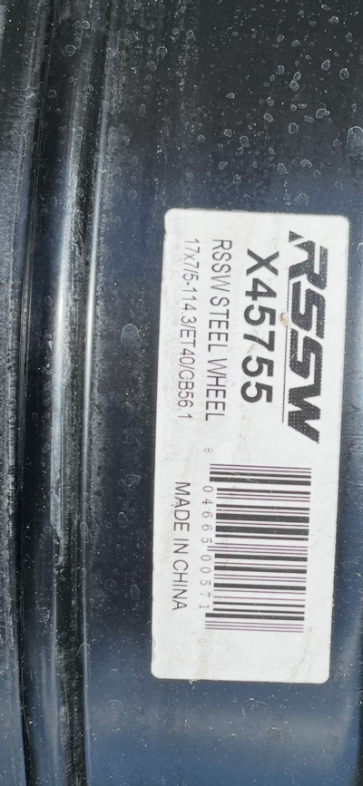 EN: 4 steel rims or wheels 17 x 7 . Bolt pattern 5 x 114.3,, Center bore 56.1 mm. Less than 5 000 km...