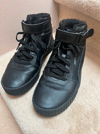 Ladies Puma shoes size 8.5