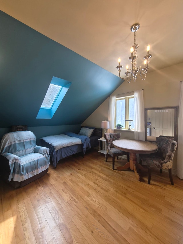 Chambre à louer à St-Sauveur Laurentides — photo 3