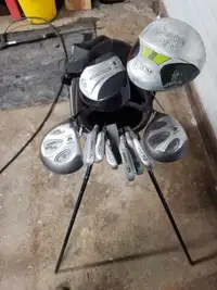Left handed golf clubs 