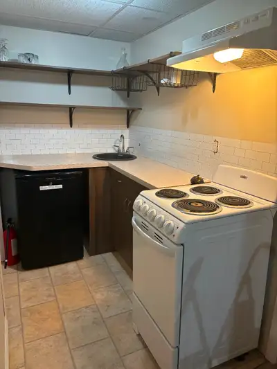Basement  rental new tecumseth