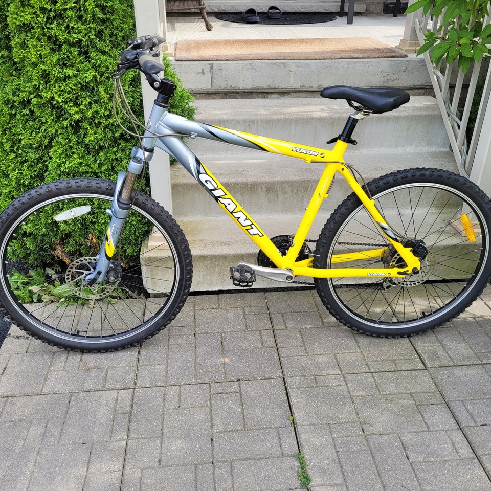 Giant Yukon Mountain Bike With disc brakes | Mountain | Hamilton | Free ...