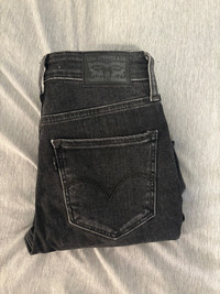 Closet Cleanout: Levi’s High Rise Skinny Jeans 