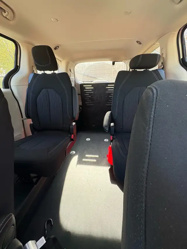 wheelchair accessible van 598246598168422406