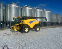 2011 New Holland CR9070