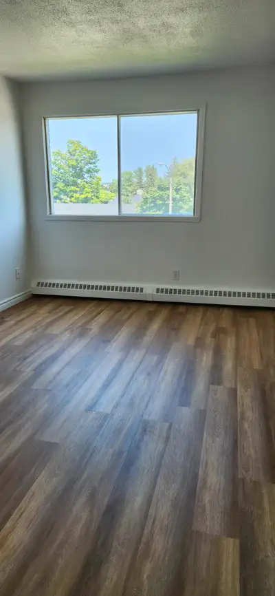3 1/2 CHAUFFAGE, ÉLECTRICITÉ INCLUS