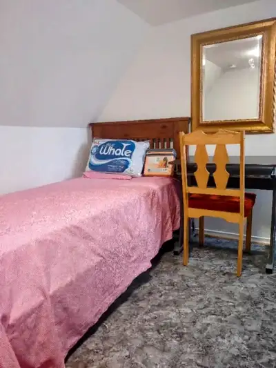 Hello\ Bonjour : RACHID .Brand new BEDDINGS. IF YOU CAN READ THIS ADD IT ONLY MEANS IT IS STILL AVAI...