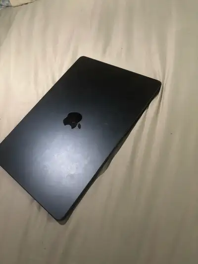 Macbook Air M3, View more