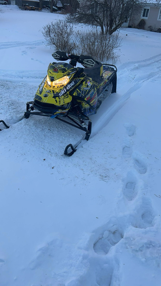 2018 600rs in Snowmobiles in Kingston