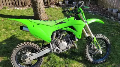 2020 Kawasaki KX 85. Dunlop mx 33s front and rear. Brand new plastics. Unbreakable levers. Wider foo...