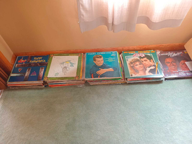 garage sale in Garage Sales in St. Catharines