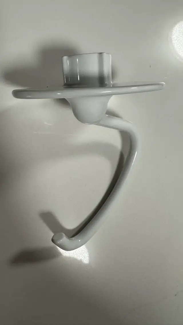 NEW - KitchenAid Mixer Dough Hook Attachment (4.5 QT) in Processors, Blenders & Juicers in City of Toronto - Image 8