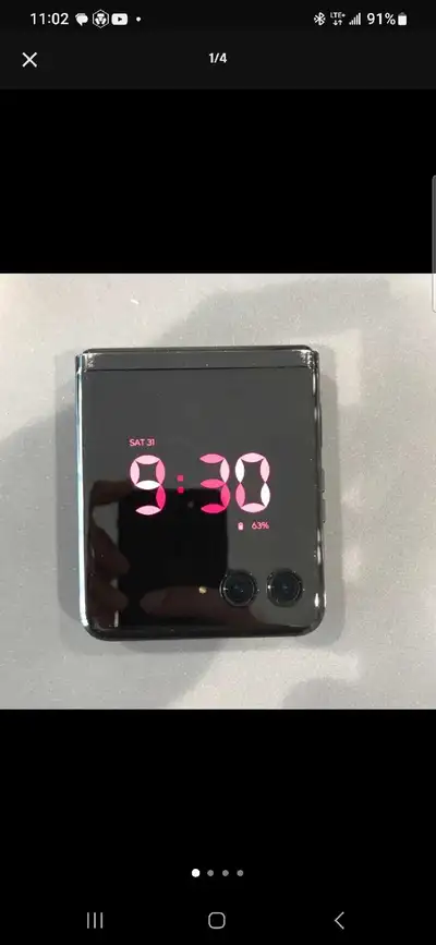 MOTOROLA RAZOR PLUS 2024 FLIP PHONE CRACKED MAIN S, View more