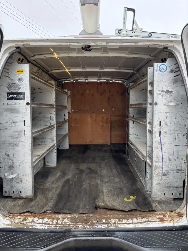 2012 E-250 Work Van429746812051138562