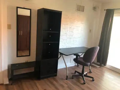 Large room private 2pc washroom near UTM and HATCH