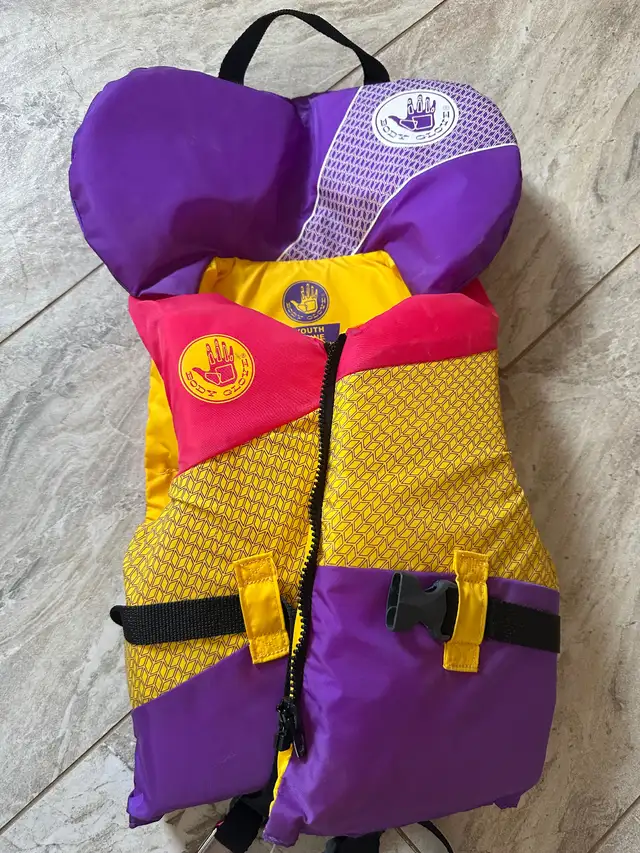 Veste de flottaison enfant in Water Sports in Saguenay - Image 2