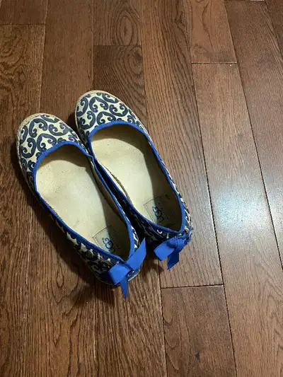 UGG Australia Flats size 8, View more