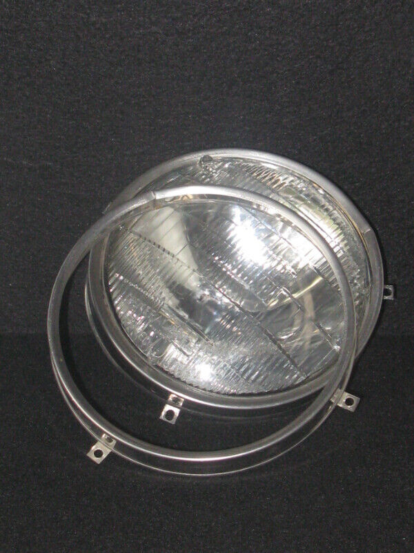 Classic 60's Cars  Headlamp  5 3/4 " Retaining Rings in Arts & Collectibles in Edmonton - Image 3