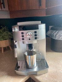Machine à café DeLonghi à vendre!