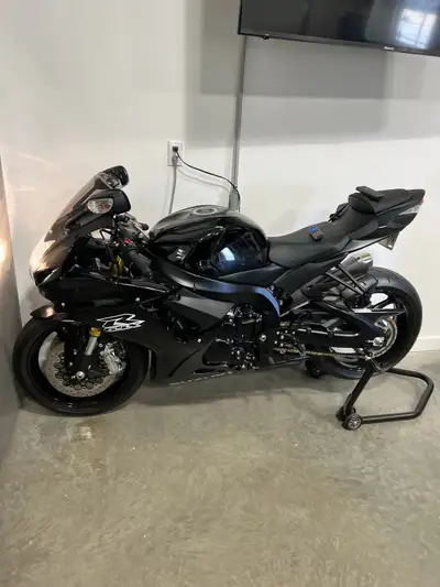 2020 Suzuki GSX-R750 Sport Matt black One owner Purchased from Blackfoot Motorsports May 2020 Schedu...