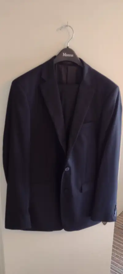 Brand New Calvin Cline Formal Suit Jacket & Pants 42R (Regular) Calvin Cline suit jacket & ants. Nev...