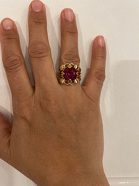 NEW size 6 Ring Big Bold Red Stine Gold Tone 