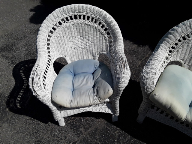 Real Wicker White Rattan set in Other in Markham / York Region - Image 4