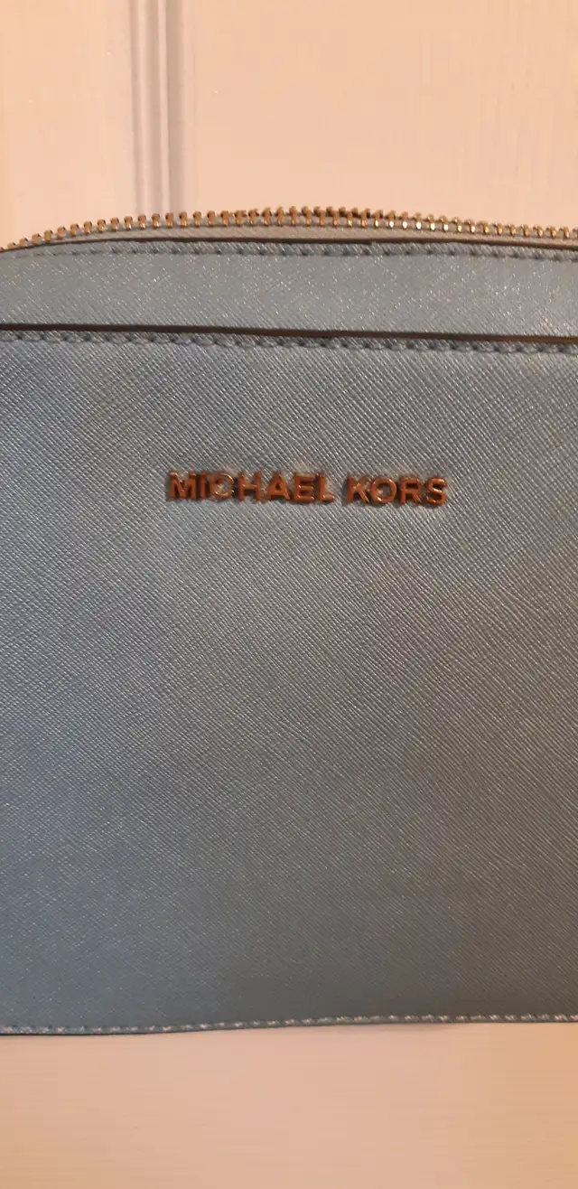 MICHAEL KORS Crossbody Bag in Women's - Bags & Wallets in Hamilton - Image 6