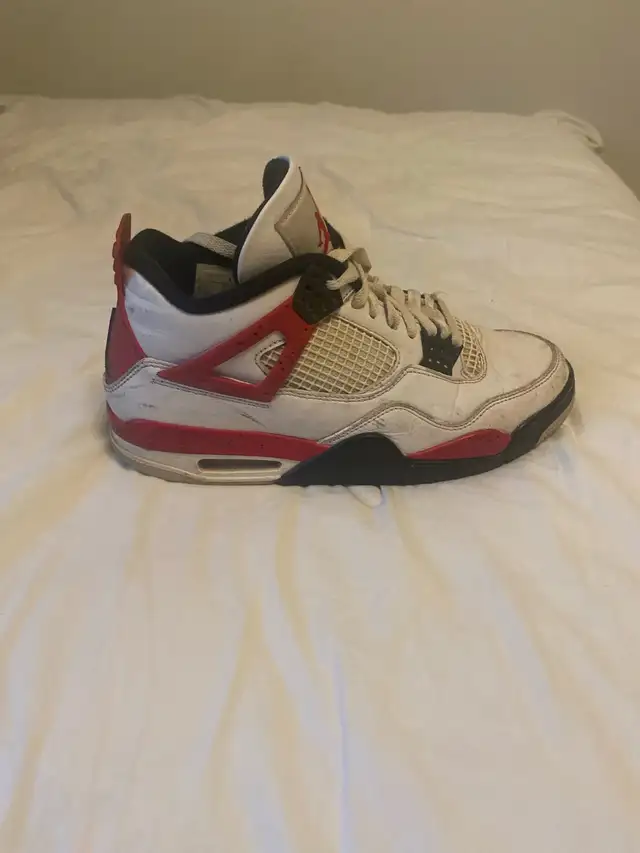 Jordan shoe size 9 in Men's in Oakville / Halton Region - Image 2
