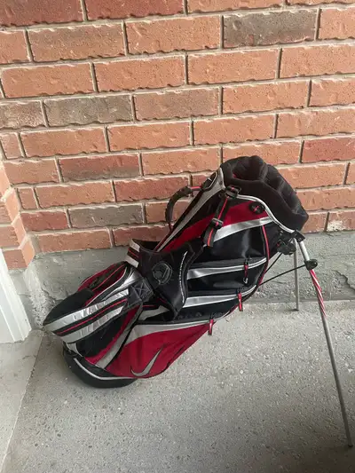 Nike Golf Lightweight Stand Carry Bag With 6-Way Dividers, View more