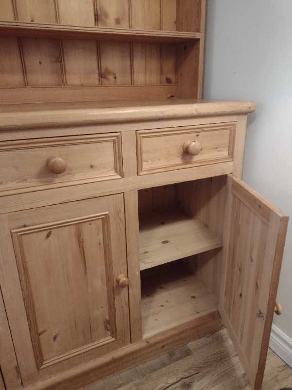 Solid wood hutch - craftsman made waxed pine in Hutches & Display Cabinets in Fredericton - Image 3