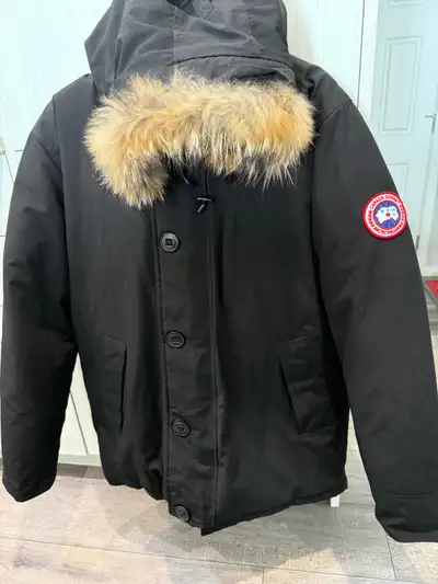 Canada Goose Men’s Parka-Large, View more